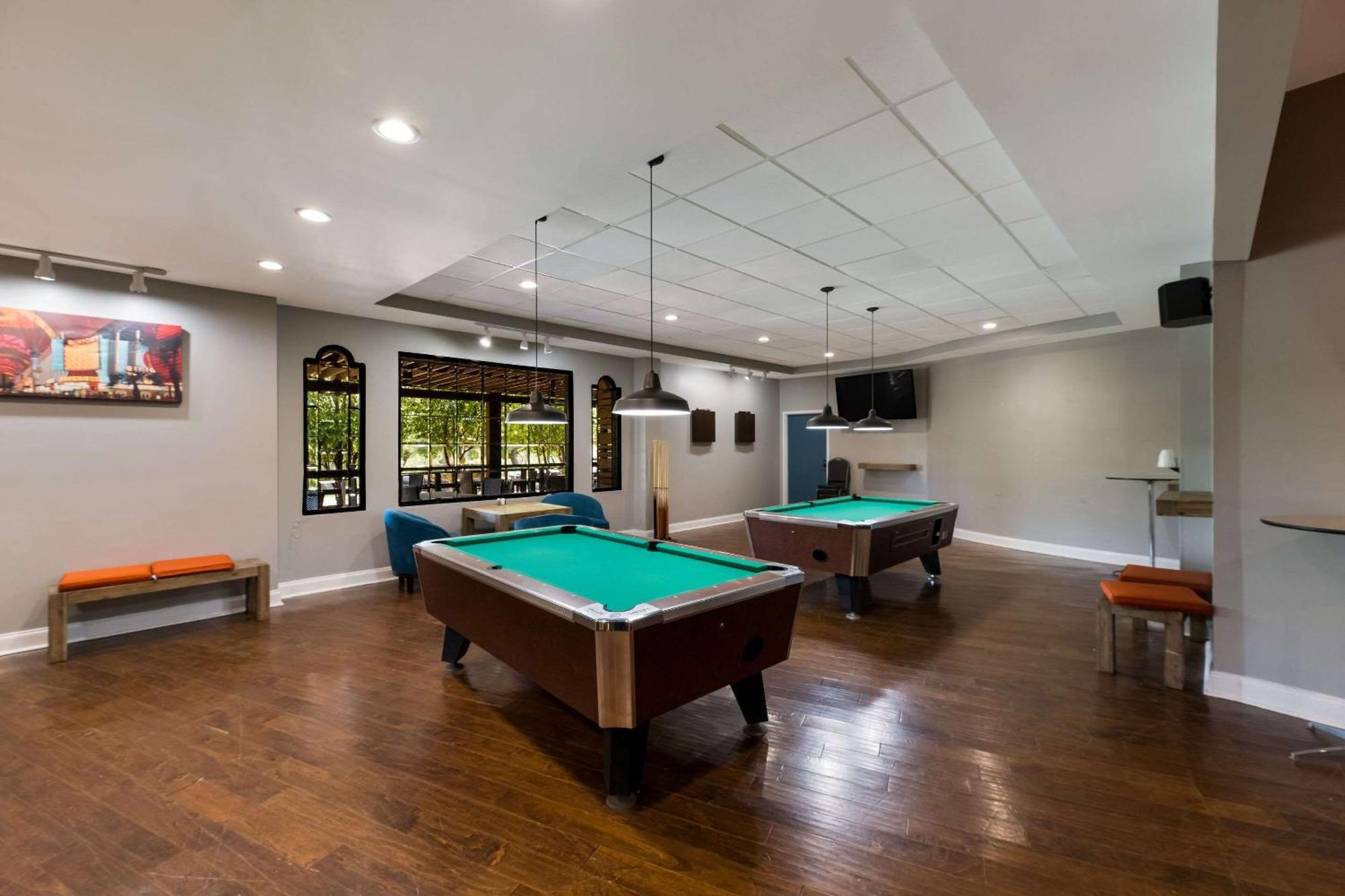 Suburban Studios San Angelo Bagian luar foto